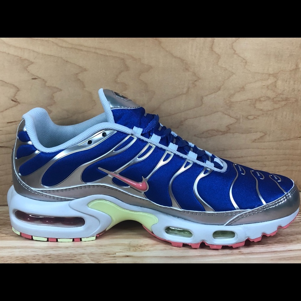 NEW Nike Wmns Air Max Plus “Ultraman” - Picture 5 of 14